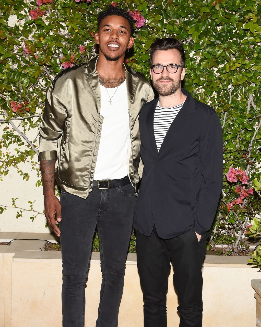 发售摊薄风 发售摊薄风